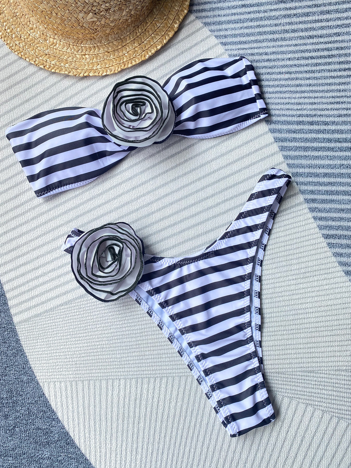 3D Flower Strapless Bikini