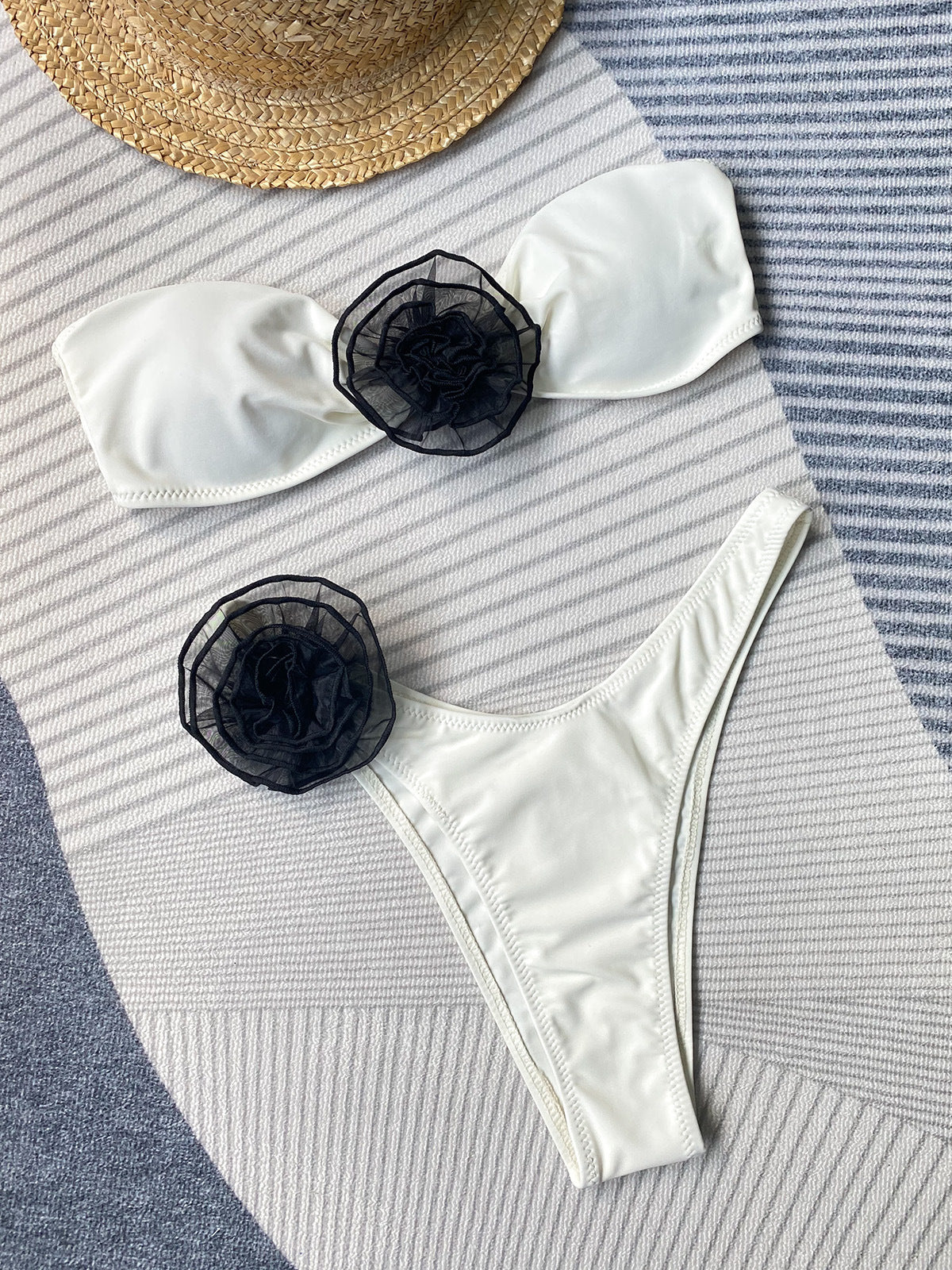 3D Flower Strapless Bikini